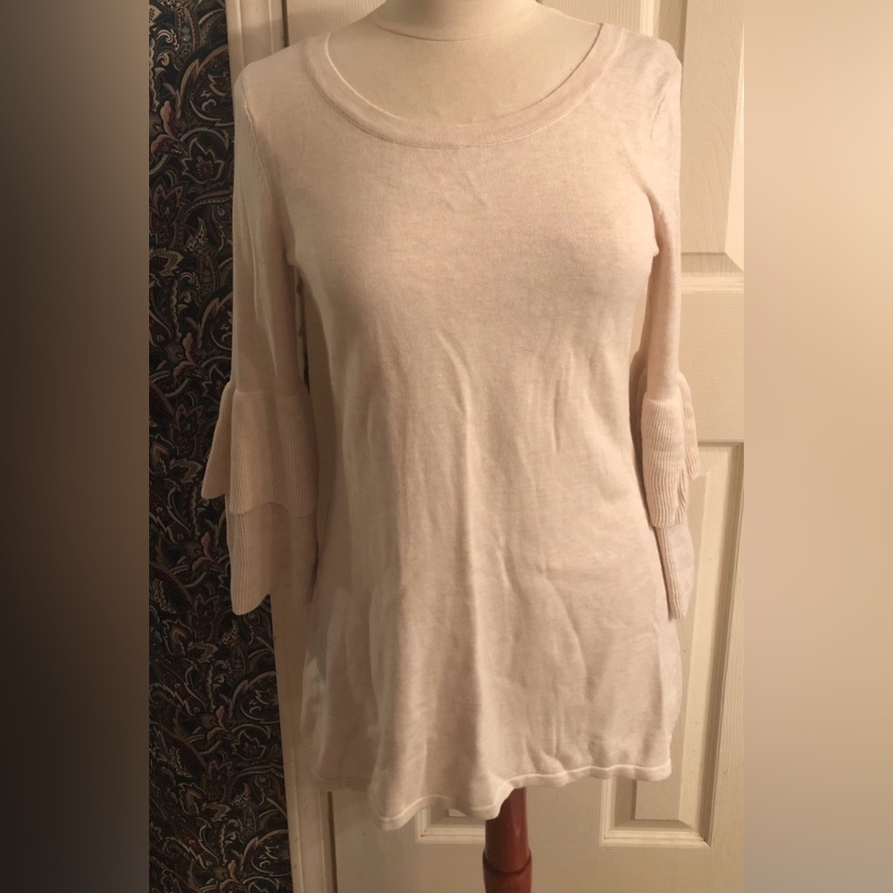 * Nwot Octavia cream long sleeve sweater small 34” bust bell sleeves